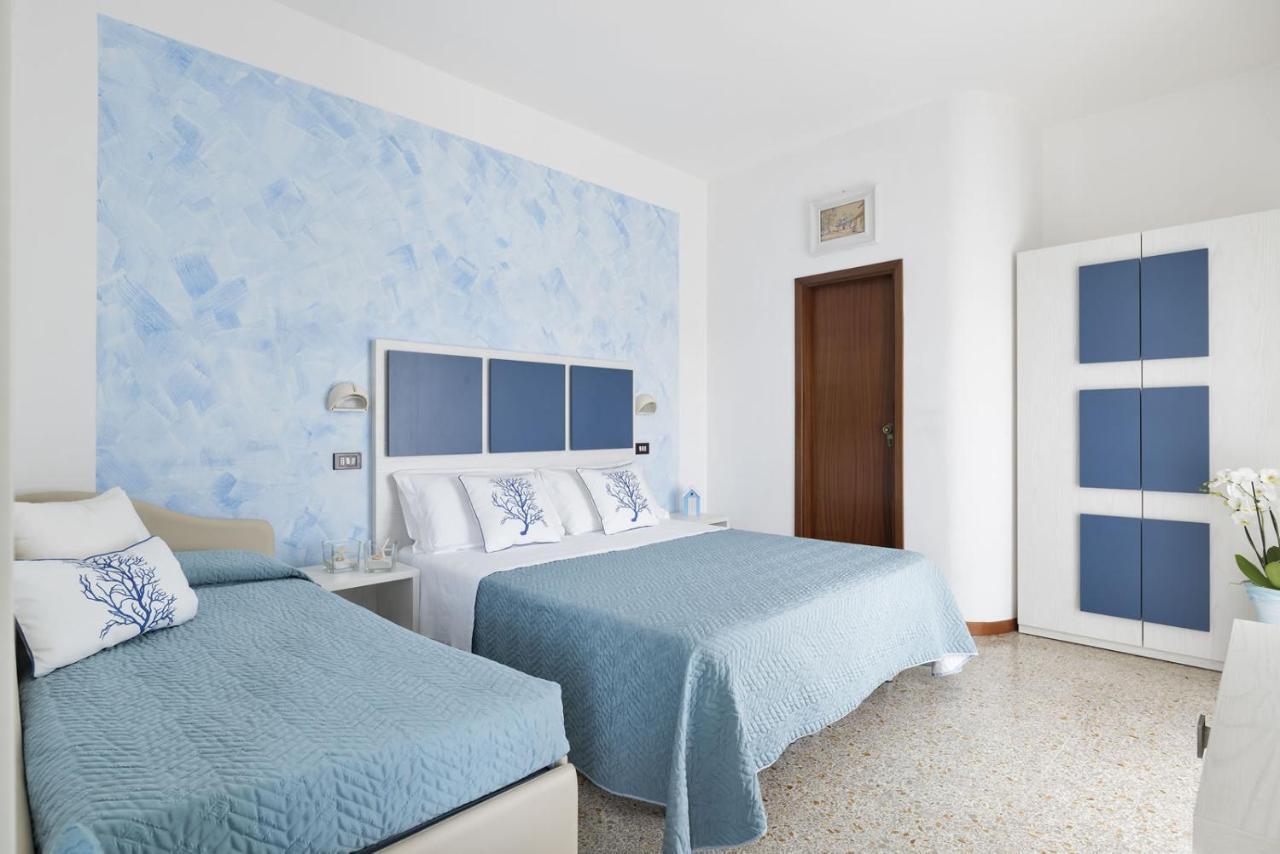 Hotel Capitol Misano Adriatico Eksteriør bilde