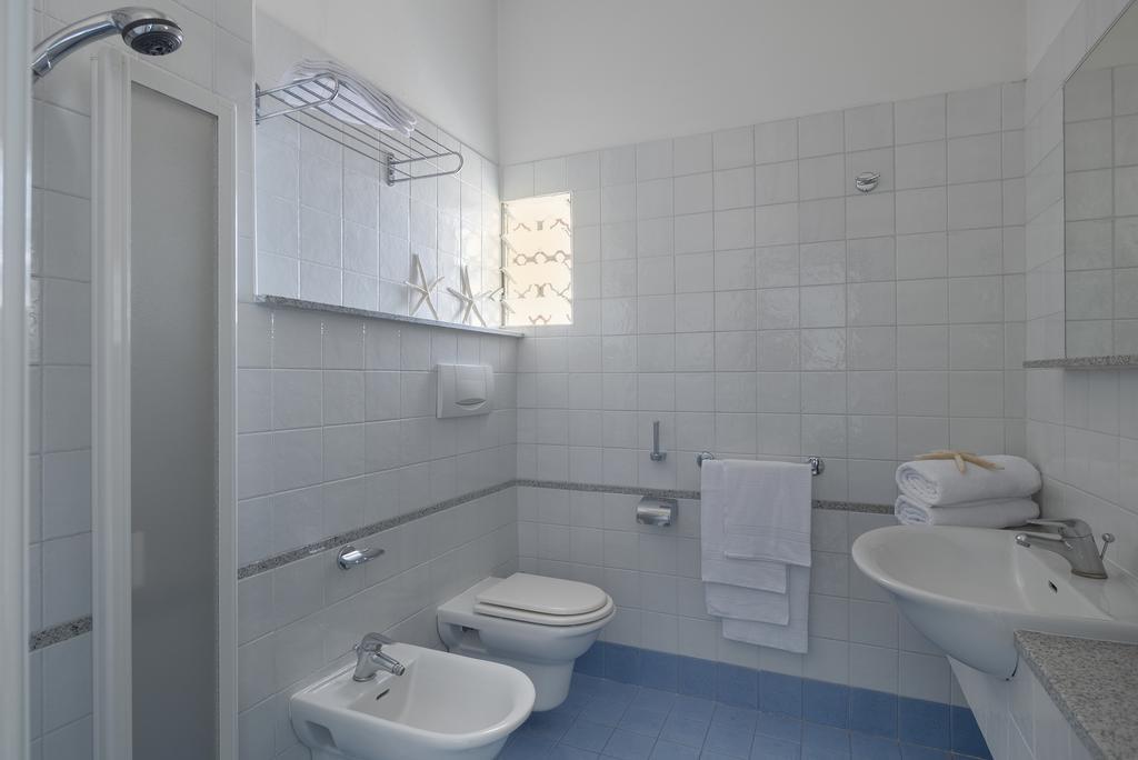 Hotel Capitol Misano Adriatico Eksteriør bilde